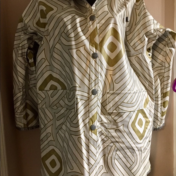 Super Cute Reversible Rain Coat Silver Gold size large kenn sporn by wippette - Picture 5 of 9